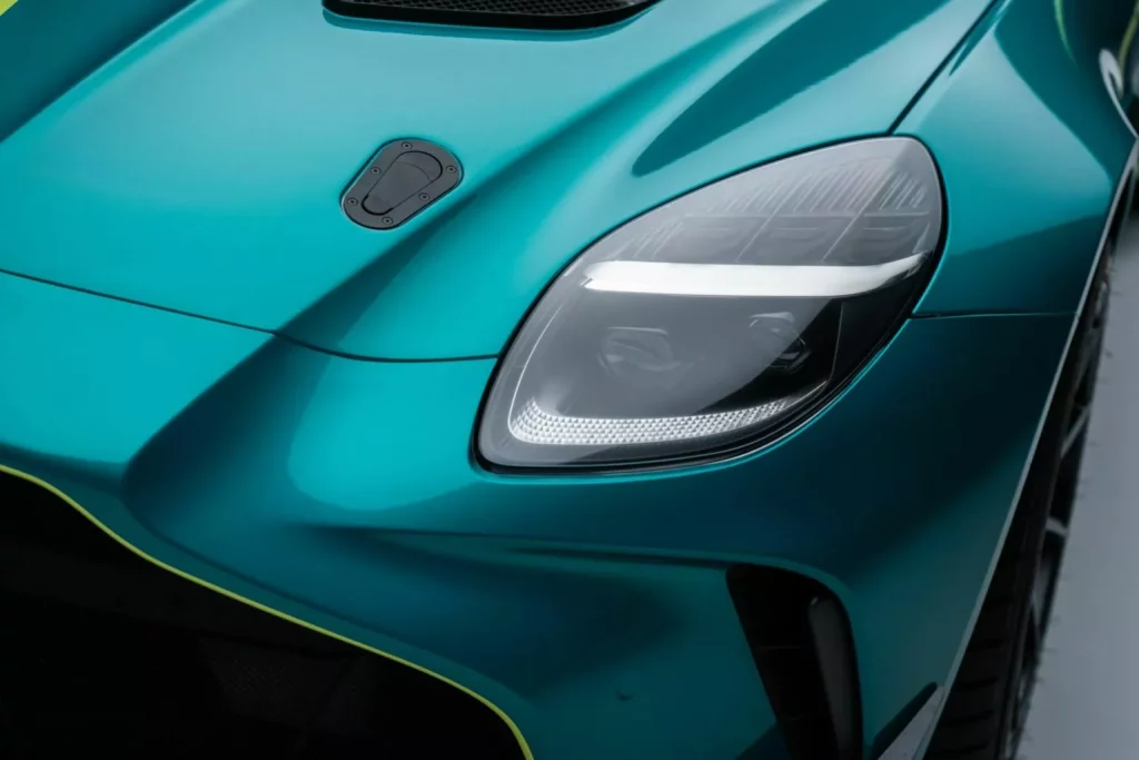 Aston Martin Vantage GT4: Con un 80% de calle en su ADN 16 Motor16 2024 Aston Martin Vantage GT4 13 Motor16