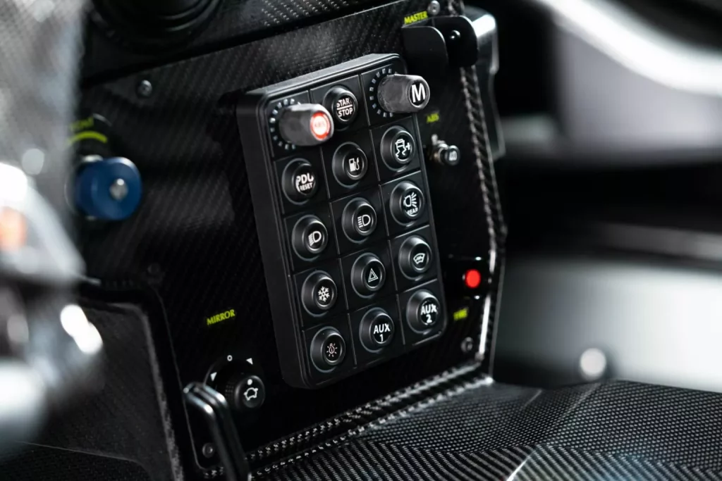Aston Martin Vantage GT4: Con un 80% de calle en su ADN 20 Motor16 2024 Aston Martin Vantage GT4 17 Motor16
