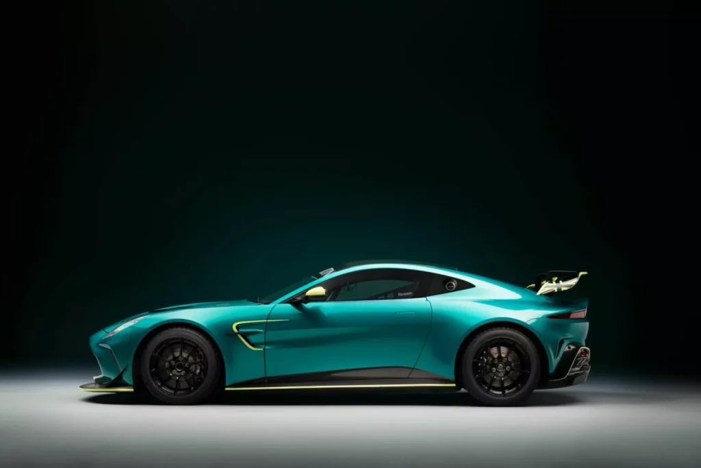 Aston Martin Vantage GT4: Con un 80% de calle en su ADN 8 Motor16 2024 Aston Martin Vantage GT4 3 Motor16
