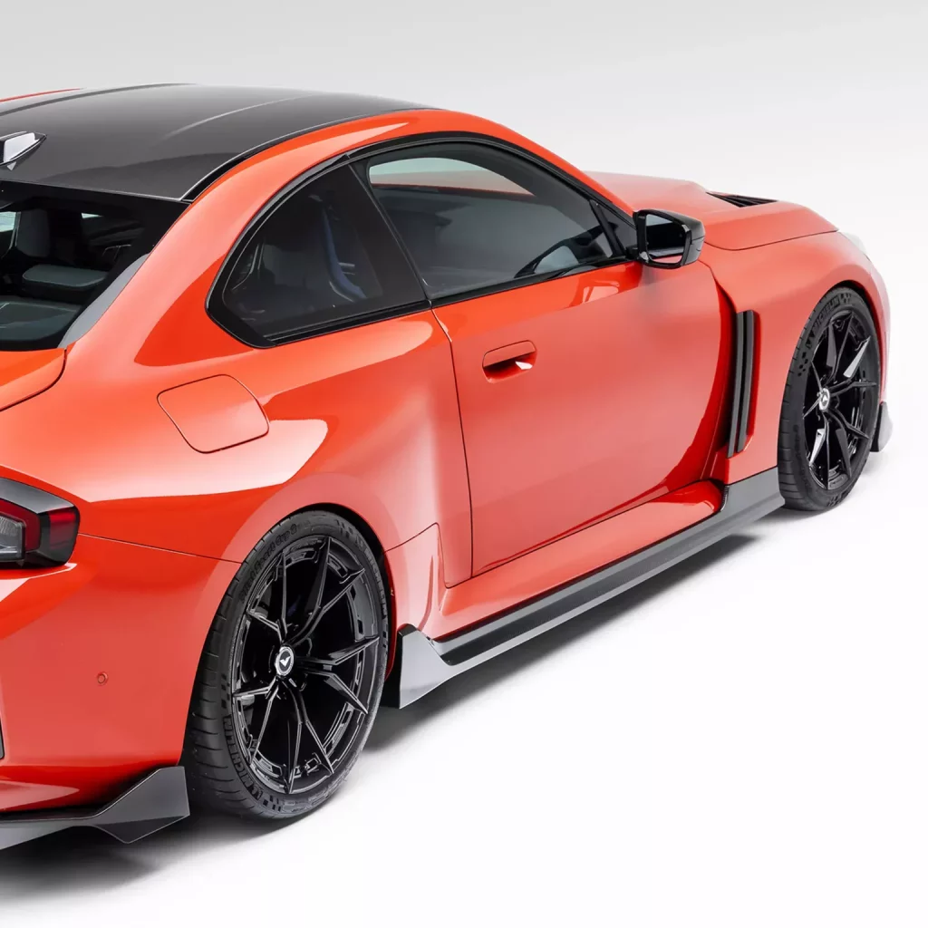 El BMW M2 se viste de fibra de carbono gracias a Vorsteiner 3 Motor16 2024 BMW M2 Vorsteiner. Imagen lateral.
