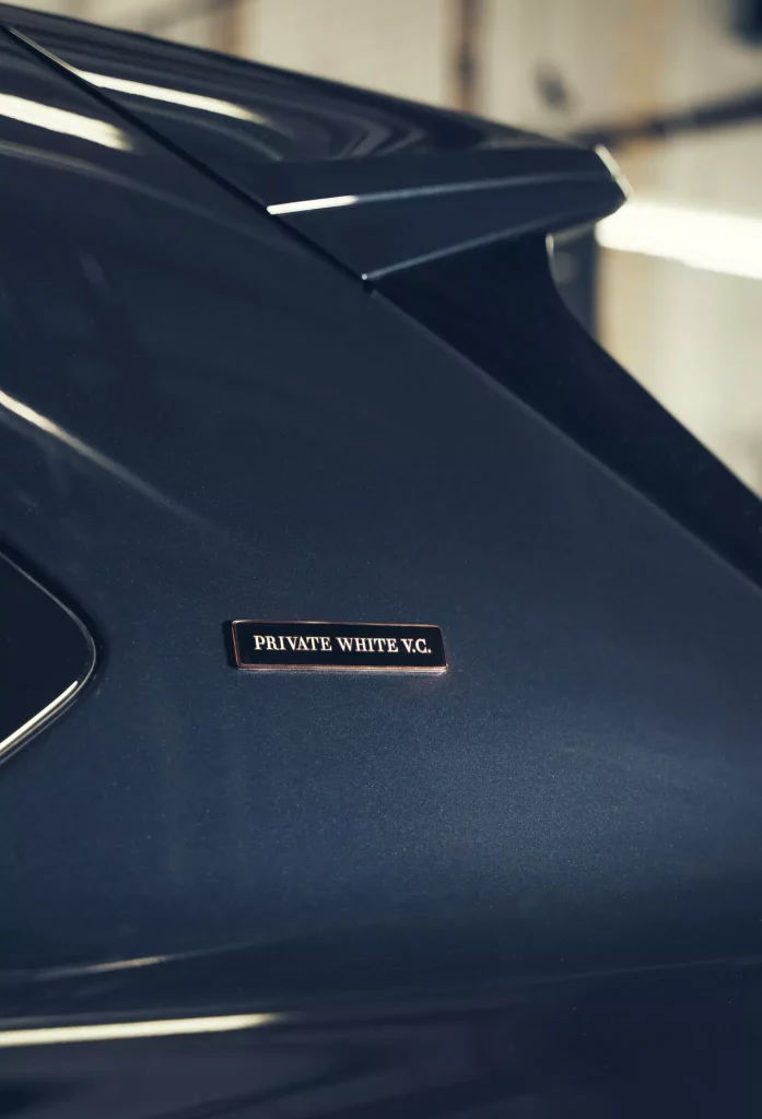 2024 Bentley Bentayga Private White VC 12 Motor16