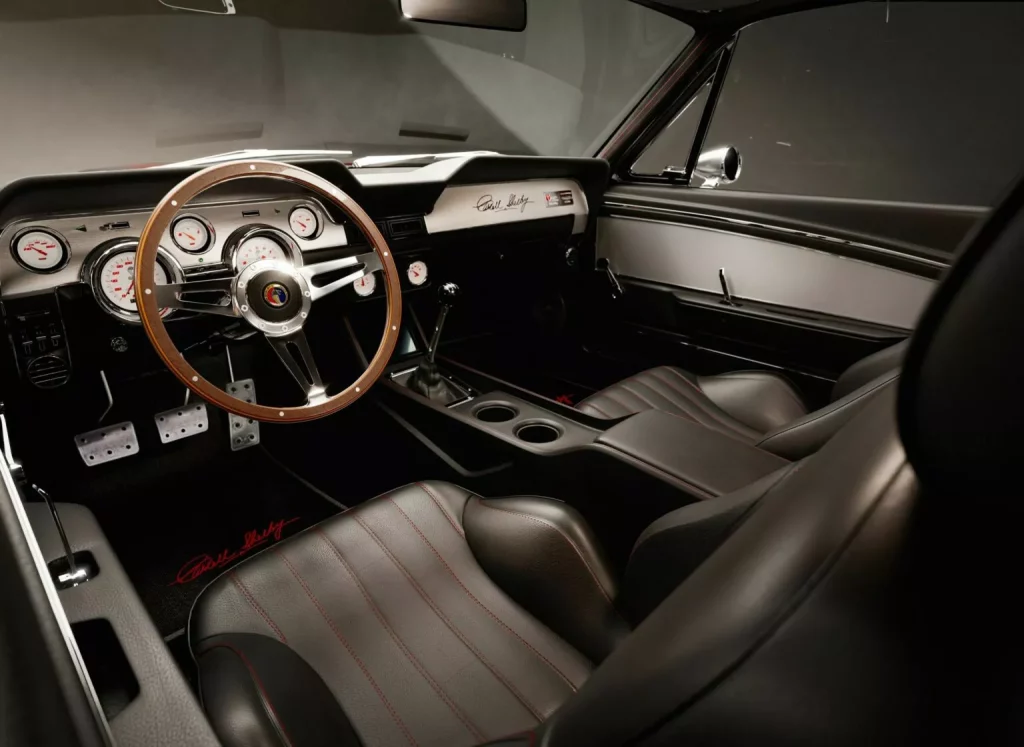 2024 Classic Recreations Shelby GT500CR Centennial Edition. Imagen interior.