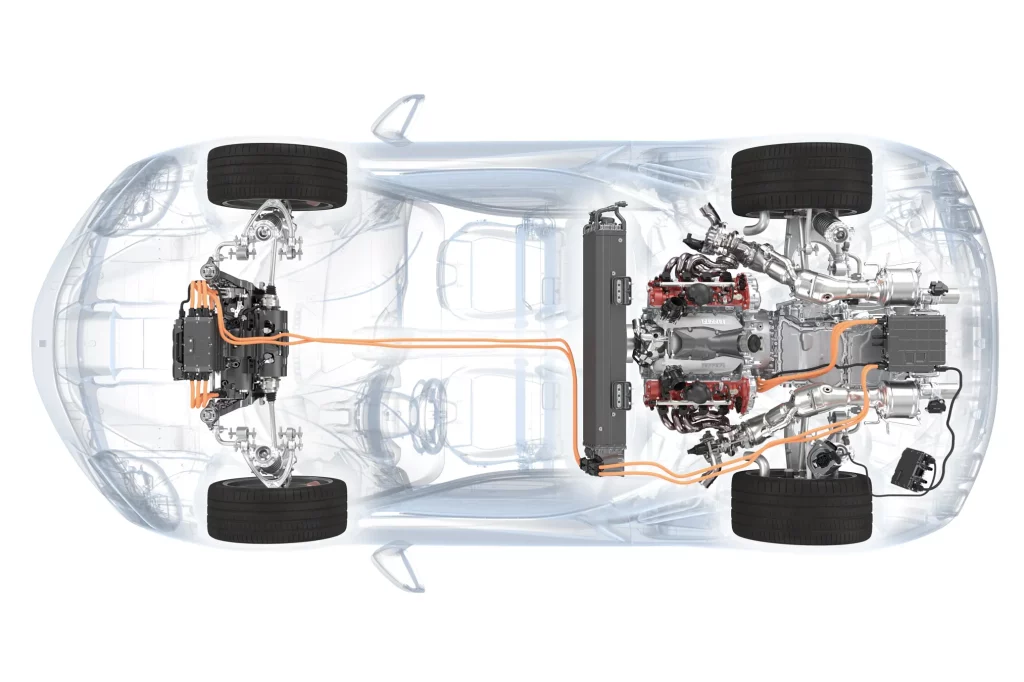 El primer Ferrari eléctrico de la historia se deja ver con un disfraz yankee 2 Motor16 2024 Ferrari Tesla model S Plaid 2 Motor16