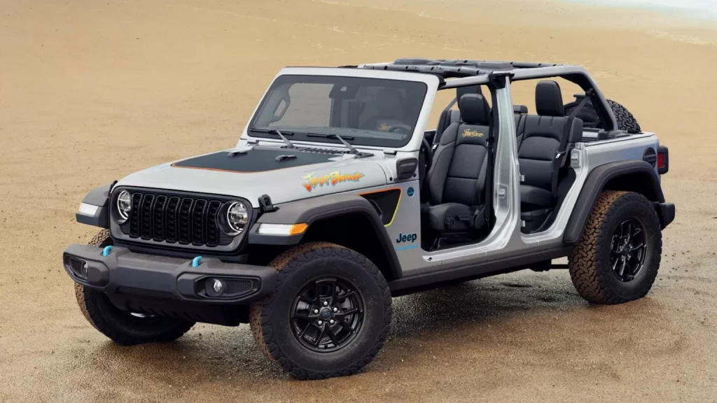 El Jeep Wrangler y el Jeep Gladiator se empiezan a preparar para la playa 2 Motor16 2024 Jeep Wrangler Jeep Beach. Imagen.