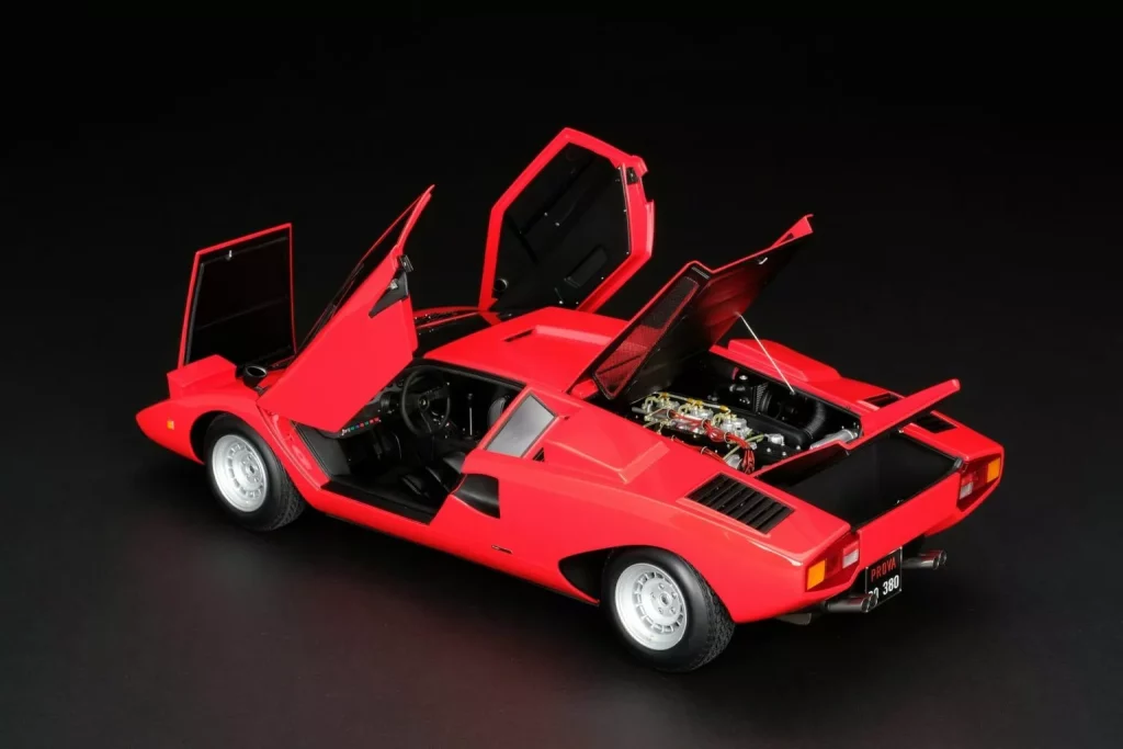 El Lamborghini Countach regresa a la gama de Amalgam Collection. Y no es el único 13 Motor16 2024 Lamborghini Countach Revuelto Amalgam Collection 11 Motor16