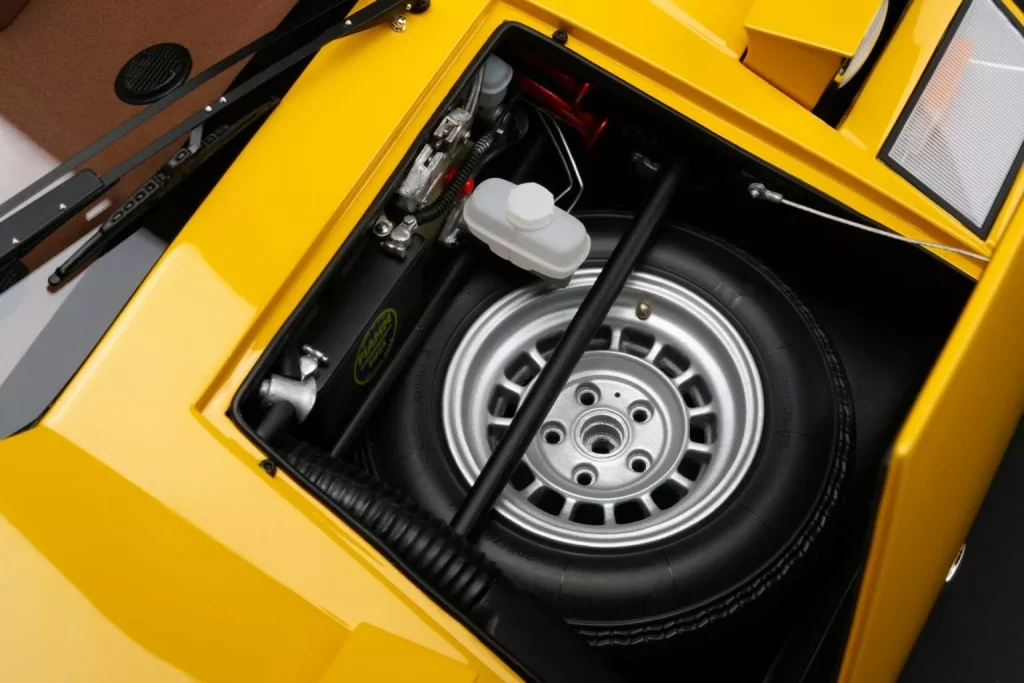El Lamborghini Countach regresa a la gama de Amalgam Collection. Y no es el único 9 Motor16 2024 Lamborghini Countach Revuelto Amalgam Collection 7 Motor16