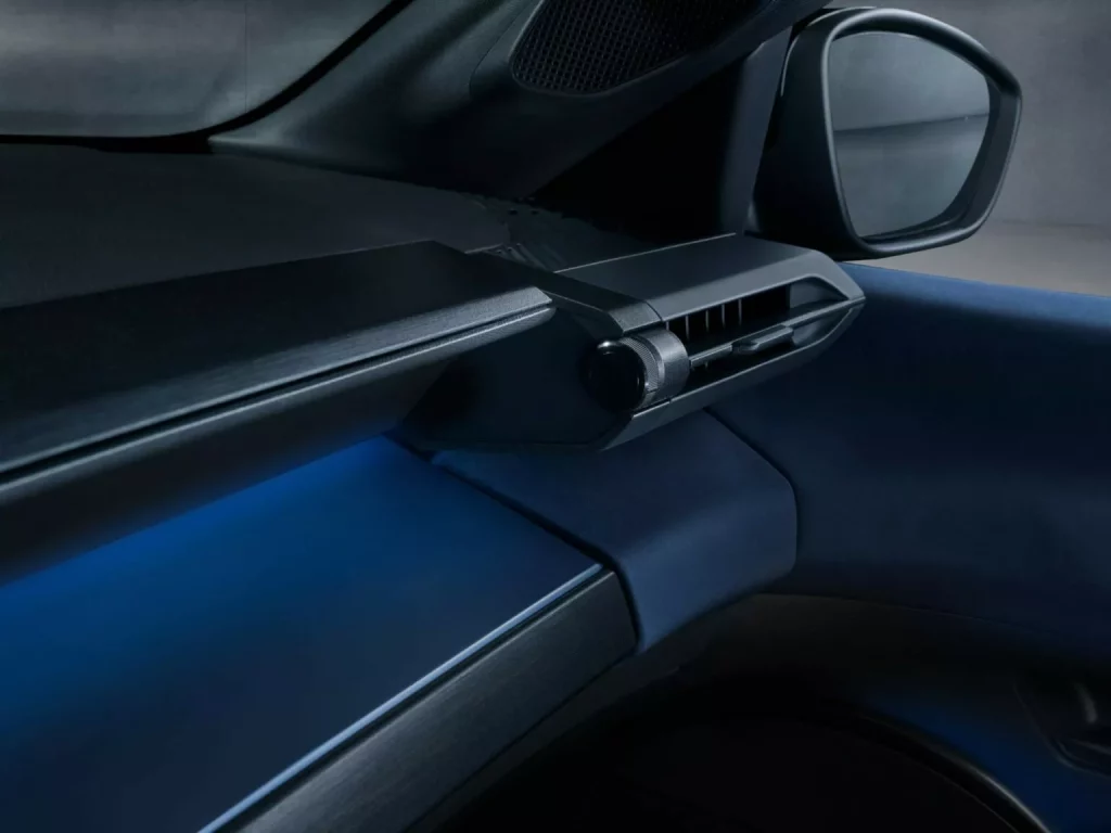 Lancia Ypsilon: Un utilitario que reemplaza a una leyenda con 14 años de historia 40 Motor16 2024 Lancia Ypsilon Cassina 36 Motor16
