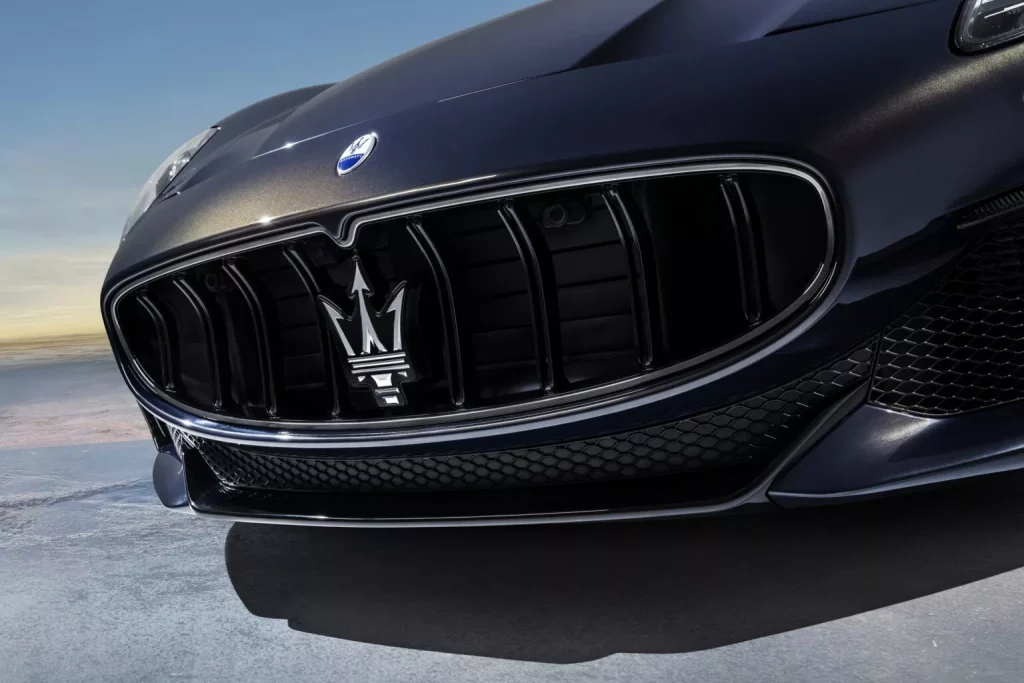 2024 Maserati GranCabrio Trofeo 5 Motor16