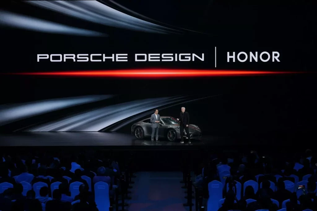 Porsche y HONOR crean el 911 GT3 RS de los smartphone 17 Motor16 2024 Porsche Honor Magic V2 RSR 15 Motor16