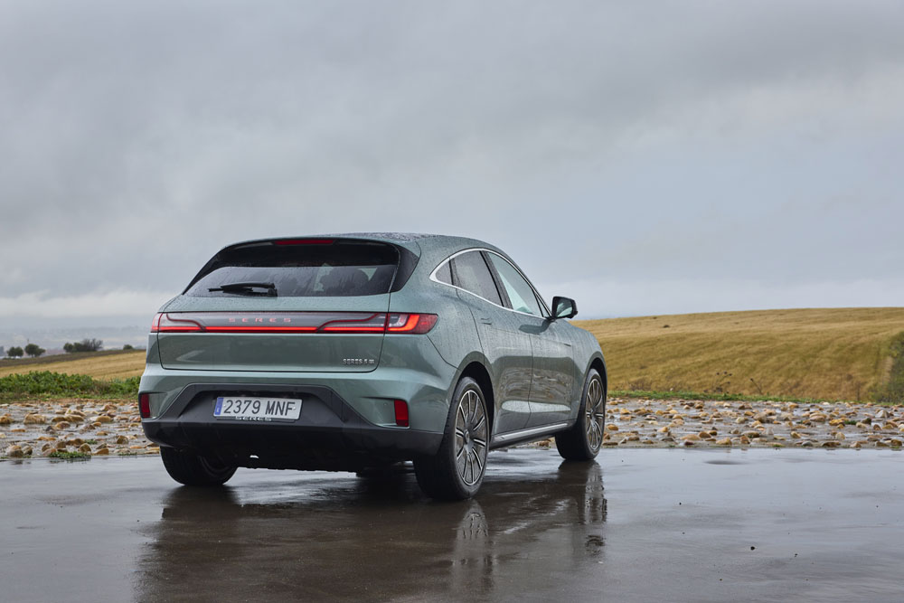 Seres 5: Probamos un SUV eléctrico que rompe moldes desde China 4 Motor16 2024 Seres 5. Prueba. Imagen estática.