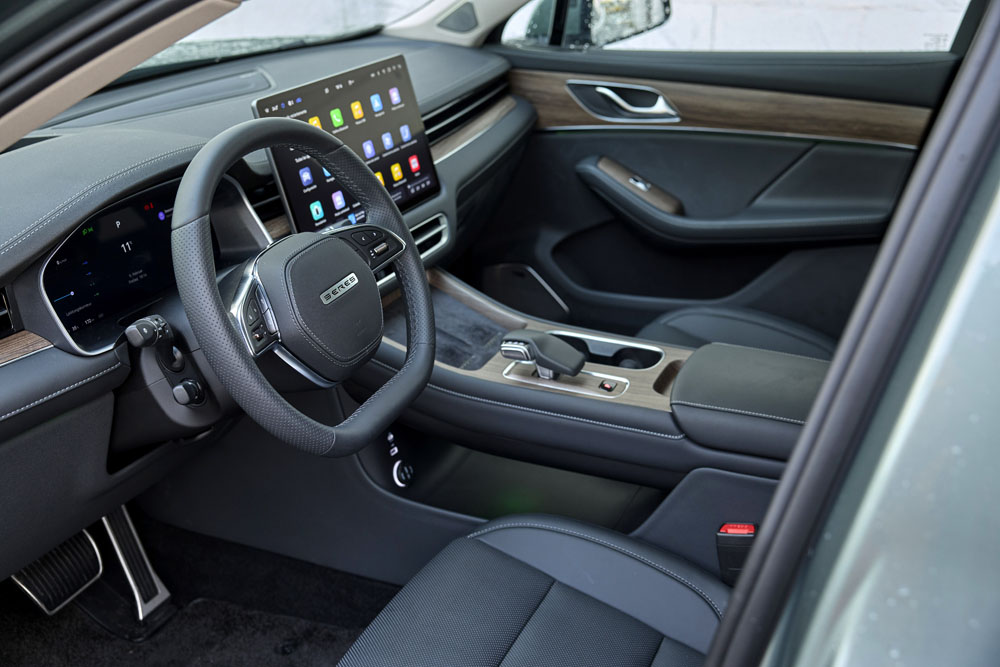 Seres 5: Probamos un SUV eléctrico que rompe moldes desde China 1 Motor16 2024 Seres 5. Prueba. Imagen interior.