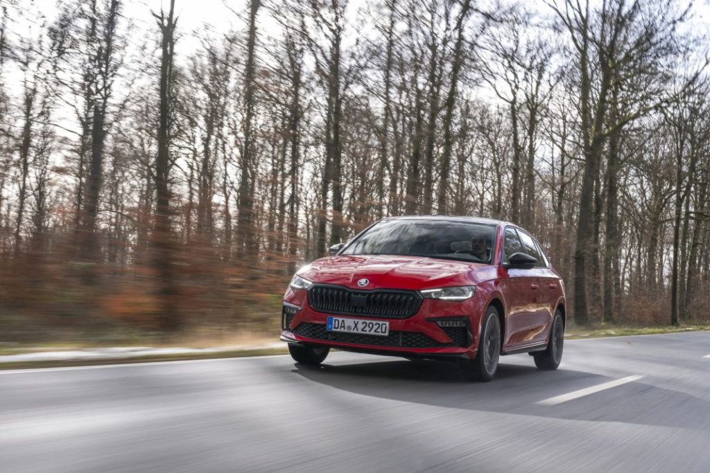 2024 Skoda Scala. Prueba. Imagen movimiento delantero.