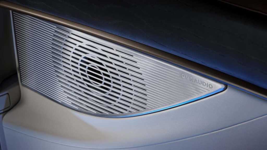 Denza: La marca de BYD y Mercedes aterriza en Europa con este D9 17 Motor16 2024 denza d9 12 Motor16