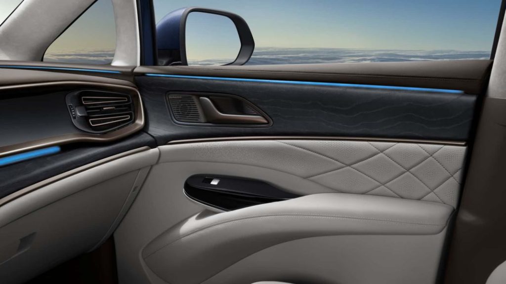 Denza: La marca de BYD y Mercedes aterriza en Europa con este D9 18 Motor16 2024 denza d9 13 Motor16