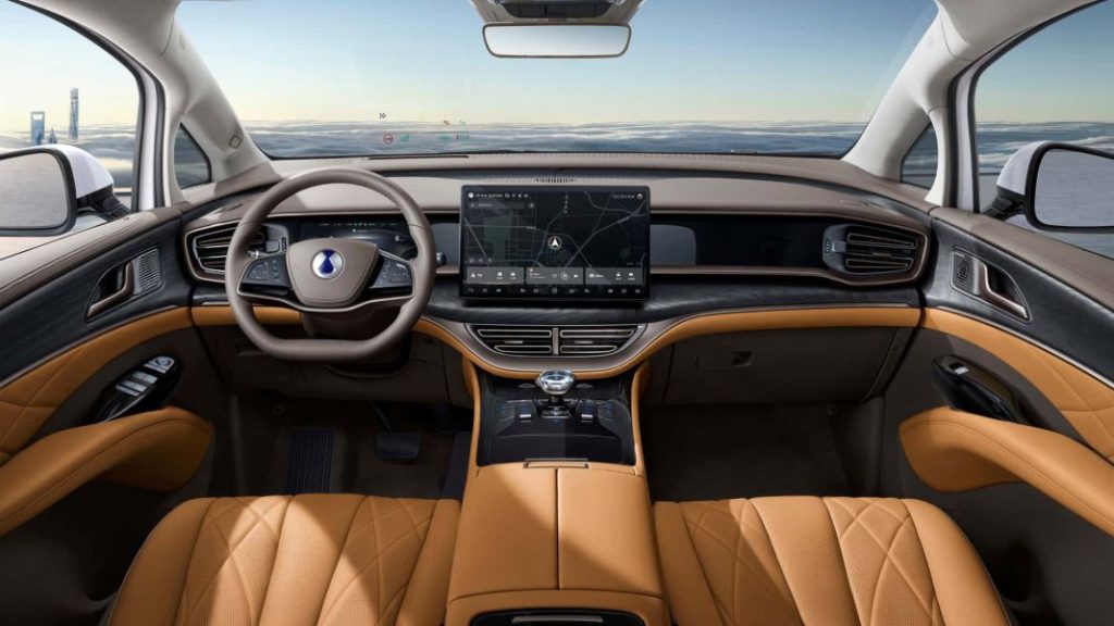 Denza: La marca de BYD y Mercedes aterriza en Europa con este D9 11 Motor16 2024 denza d9 2 Motor16