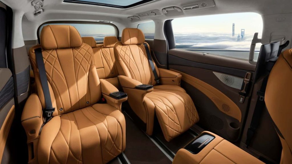 Denza: La marca de BYD y Mercedes aterriza en Europa con este D9 2 Motor16 2024 Denza D9 Europa. Imagen interior.