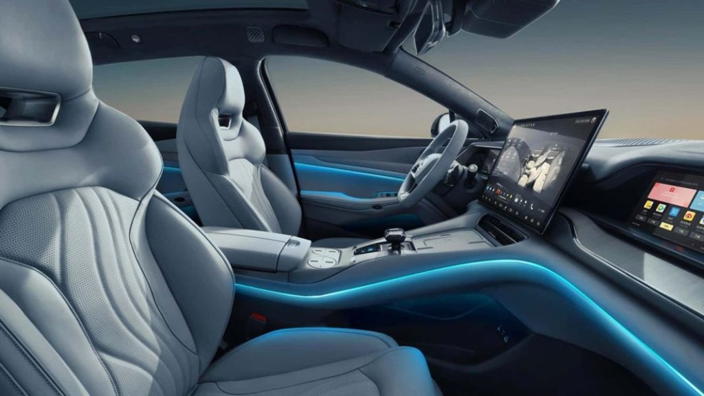 Denza: La marca de BYD y Mercedes aterriza en Europa con este D9 23 Motor16 2024 denza n7 5 Motor16