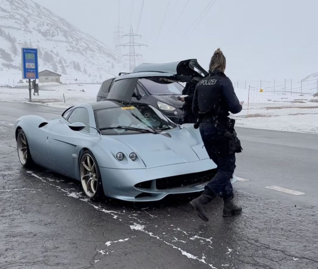 2024 Policía Suiza Pagani Huayra Codalunga. Imagen.