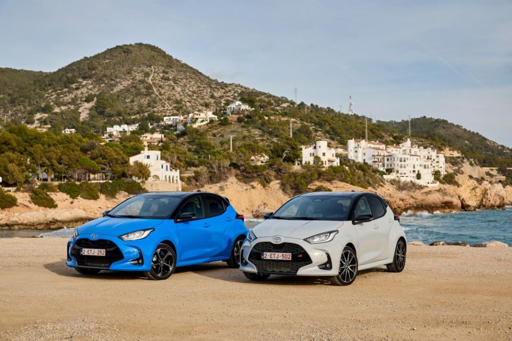 Primera prueba del Toyota Yaris Hybrid 130 CV 2024: Más potente y equipado pero igualmente híbrido 112 Motor16 2024 YARIS DPL EXT COMBO HIGH 0007 Motor16