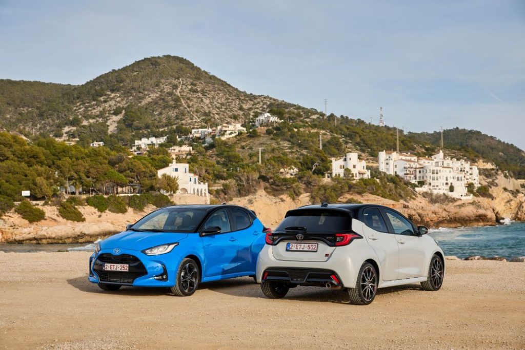 Primera prueba del Toyota Yaris Hybrid 130 CV 2024: Más potente y equipado pero igualmente híbrido 111 Motor16 2024 YARIS DPL EXT COMBO HIGH 0008 Motor16