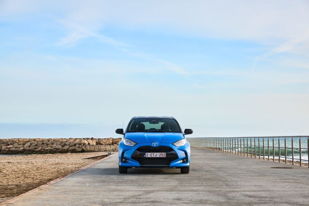 Primera prueba del Toyota Yaris Hybrid 130 CV 2024: Más potente y equipado pero igualmente híbrido 81 Motor16 2024 YARIS DPL EXT STATIC HIGH 00024 Motor16