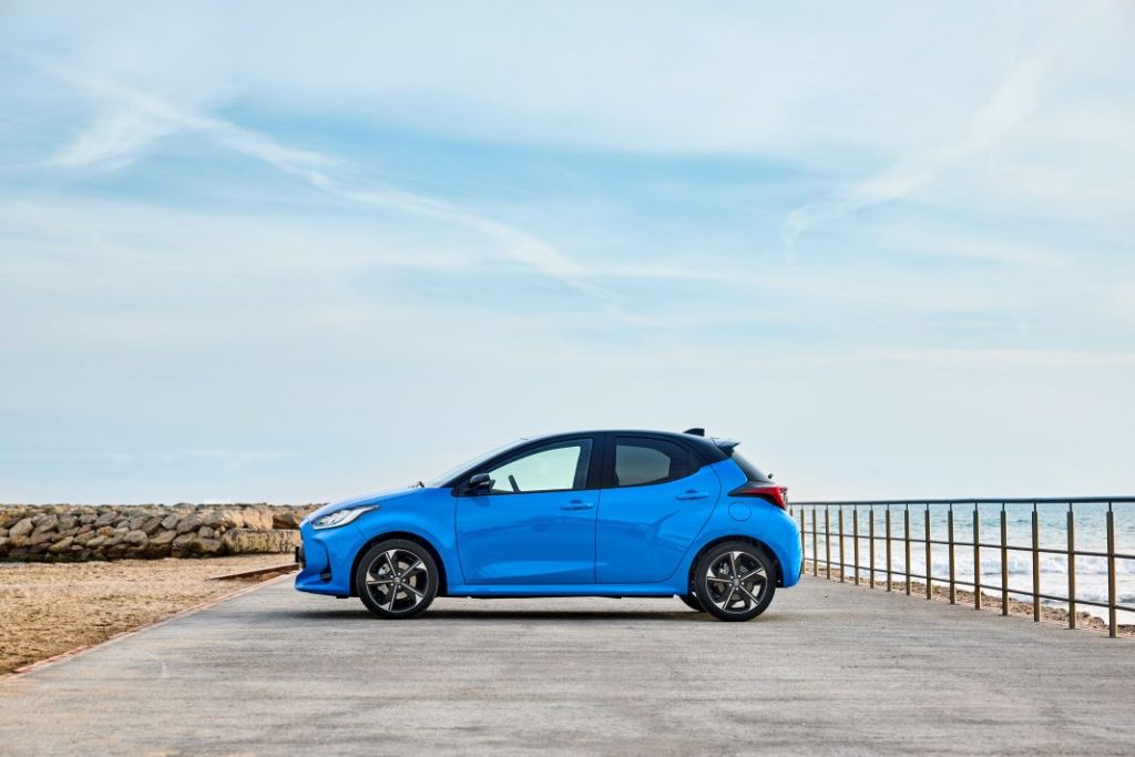 Primera prueba del Toyota Yaris Hybrid 130 CV 2024: Más potente y equipado pero igualmente híbrido 85 Motor16 2024 YARIS DPL EXT STATIC HIGH 00026 Motor16