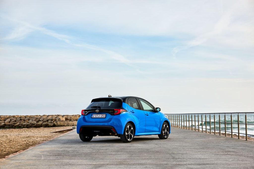 Primera prueba del Toyota Yaris Hybrid 130 CV 2024: Más potente y equipado pero igualmente híbrido 86 Motor16 2024 YARIS DPL EXT STATIC HIGH 00027 Motor16