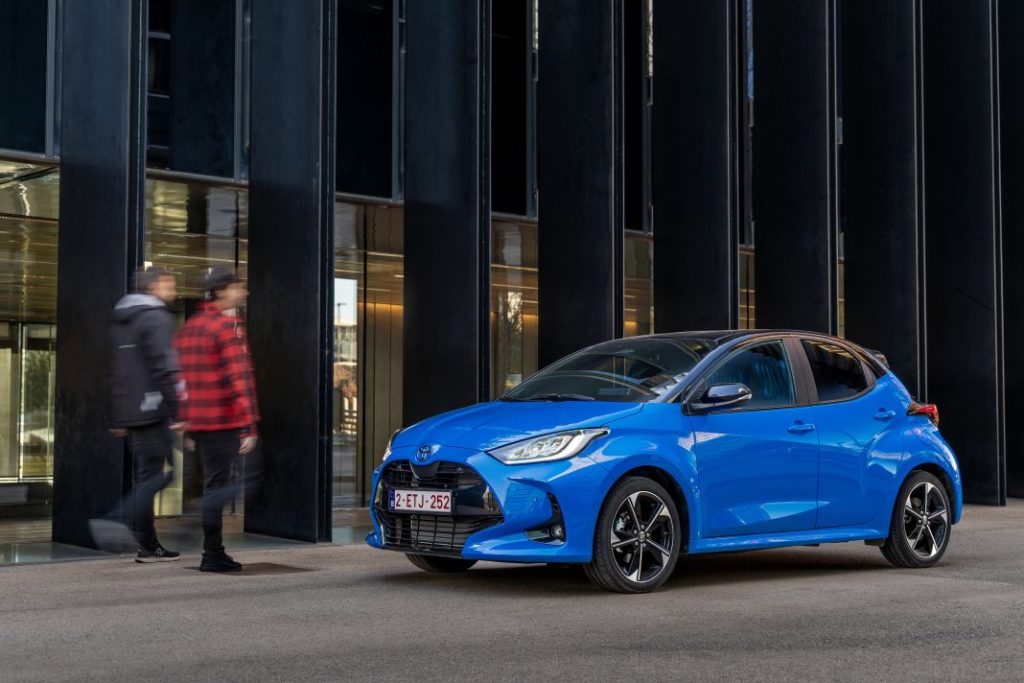 Primera prueba del Toyota Yaris Hybrid 130 CV 2024: Más potente y equipado pero igualmente híbrido 91 Motor16 2024 YARIS DPL EXT STATIC HIGH 00040 Motor16