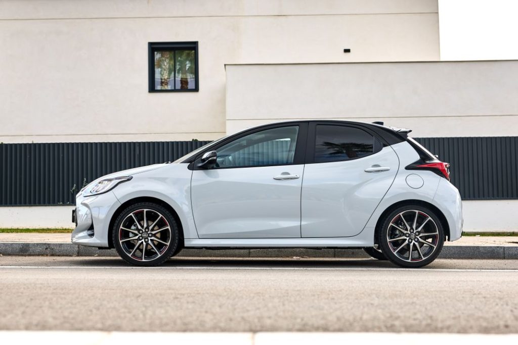 Primera prueba del Toyota Yaris Hybrid 130 CV 2024: Más potente y equipado pero igualmente híbrido 14 Motor16 2024 YARIS GRS DPL EXT STATIC HIGH 0007 Motor16