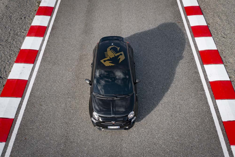 Abarth celebra su 75 aniversario con esta genuina serie limitada 4 Motor16 Abarth 695 75 Aniversario 1 1 Motor16