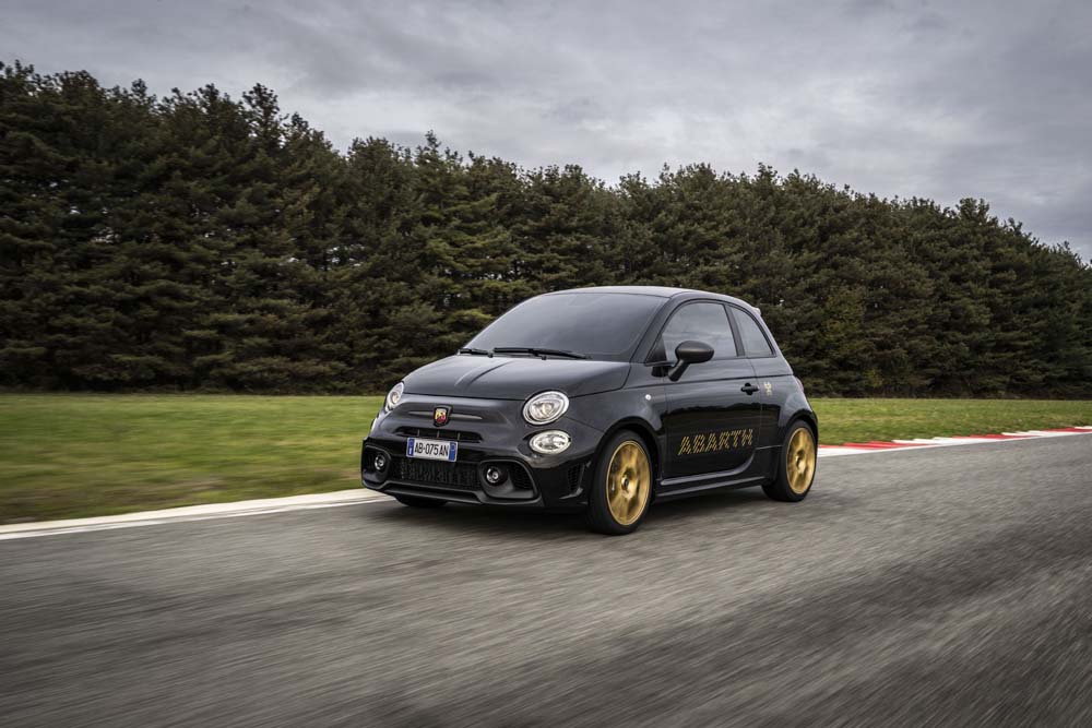 Abarth celebra su 75 aniversario con esta genuina serie limitada 5 Motor16 Abarth 695 75 Aniversario 2 Motor16