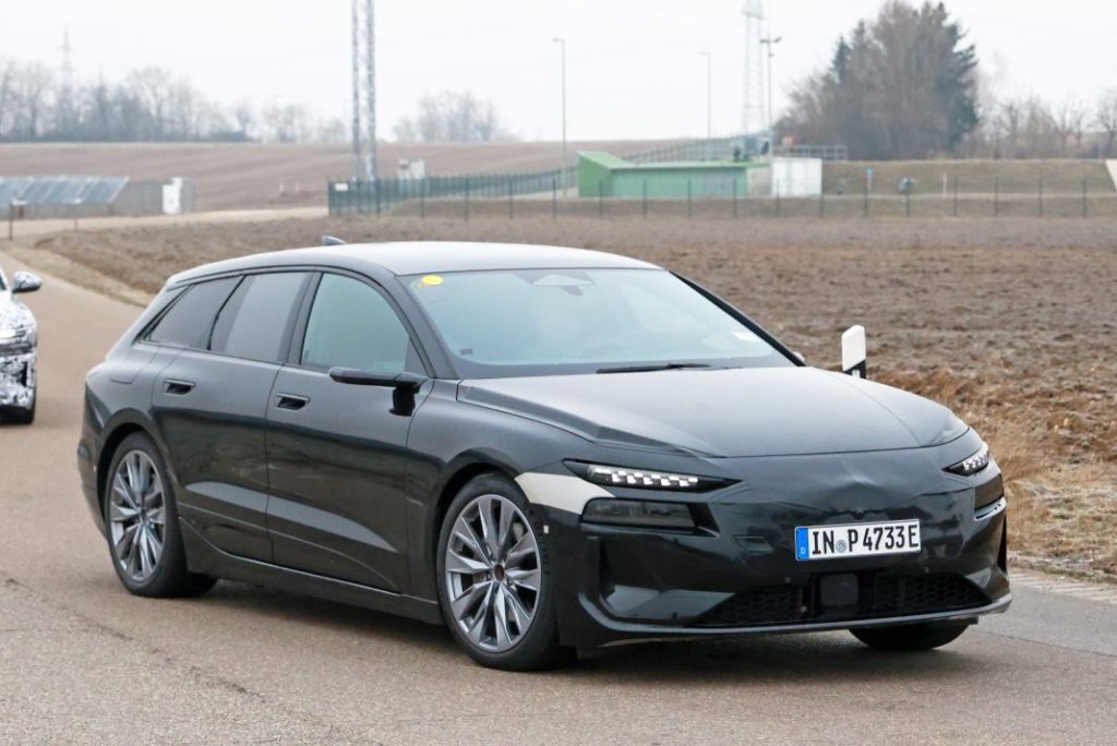 El Audi A6 Avant e-tron 2024 se deja ver prácticamente sin camuflaje 17 Motor16 Audi A6 Avant e tron 5 Motor16