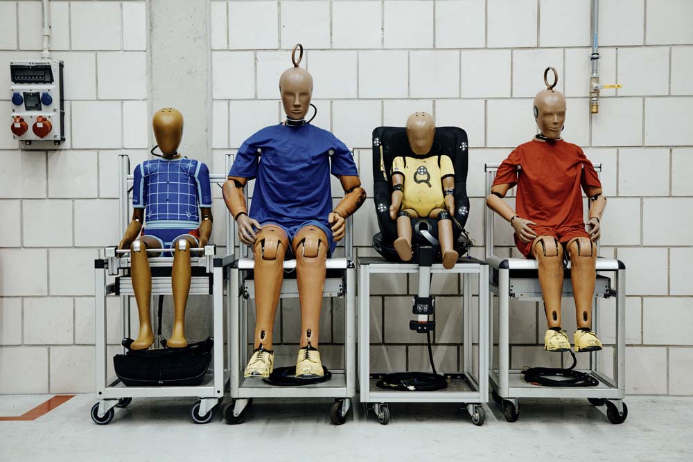 ¿Hombres y mujeres igual de protegidos en un choque? Mercedes te da las claves 8 Motor16 Dummies Mercedes Benz 4 Motor16