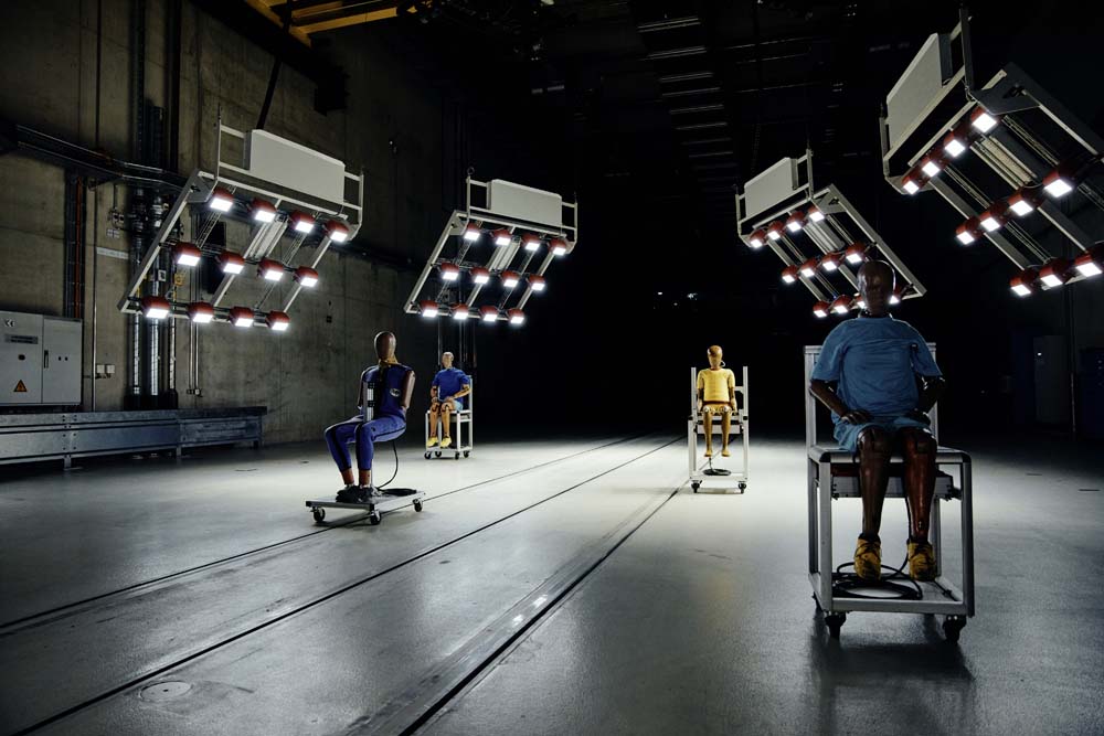 ¿Hombres y mujeres igual de protegidos en un choque? Mercedes te da las claves 9 Motor16 Dummies Mercedes Benz 5 Motor16