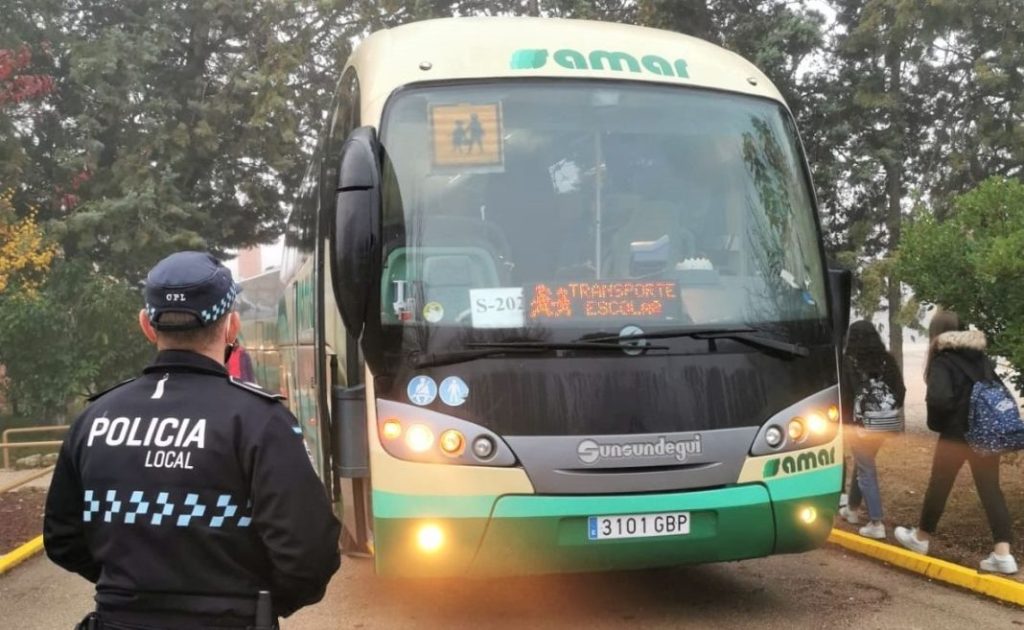 La DGT multa a 1 de cada 3 autobuses escolares por incumplir las normas 1 Motor16 EuropaPress transporte escolar albacete Motor16