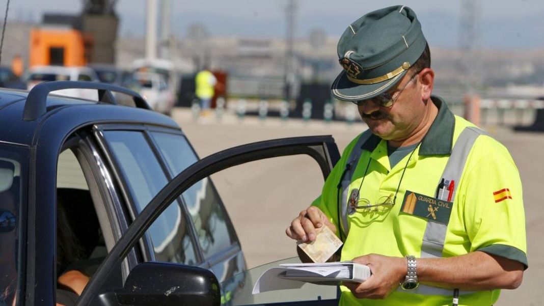 ¿Cómo debo actuar ante un control de la Guardia Civil de Tráfico? 2 Motor16 DESPUÉS DEL CONTROL: CONSECUENCIAS Y RECURSOS