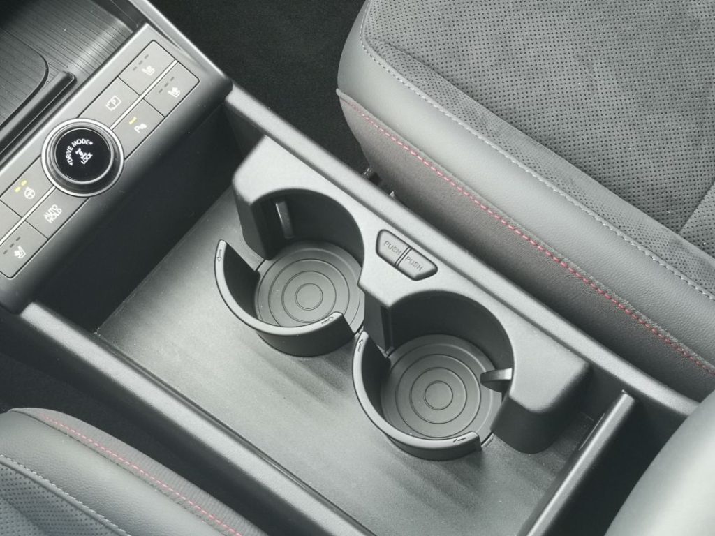 Prueba del Hyundai Kona 1.6 T-GDI 198 CV 4x4 N Line. ¿La antesala del Kona N? 23 Motor16 Hyundai Kona 1.6 TGDI 198 CV 4x4 74 Motor16