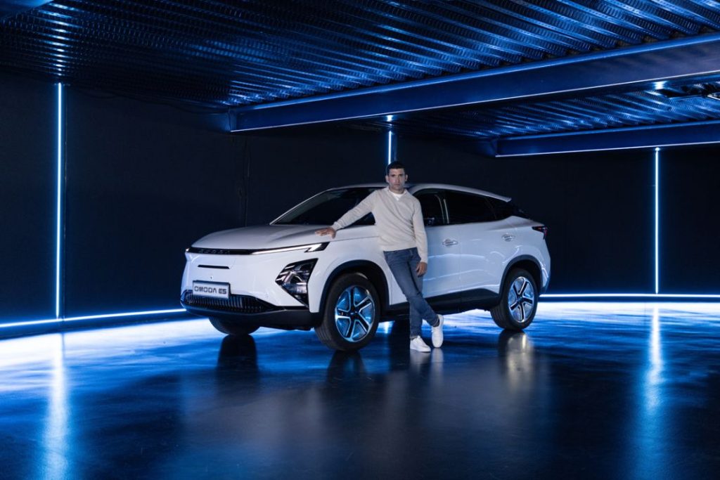 Jaime Lorente Omoda 53 Motor16