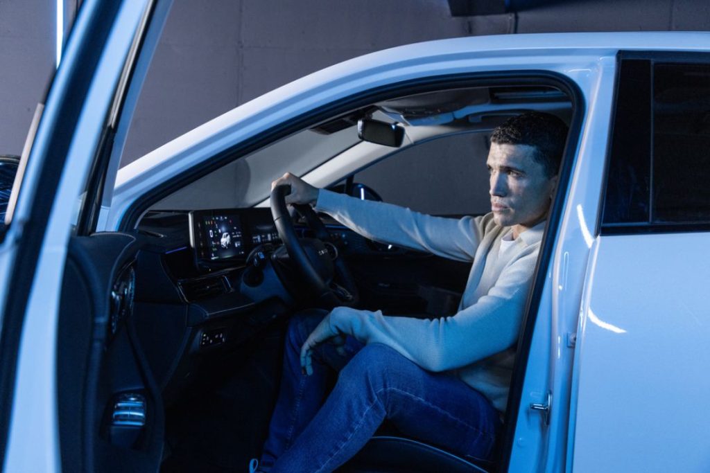 Jaime Lorente Omoda 57 Motor16