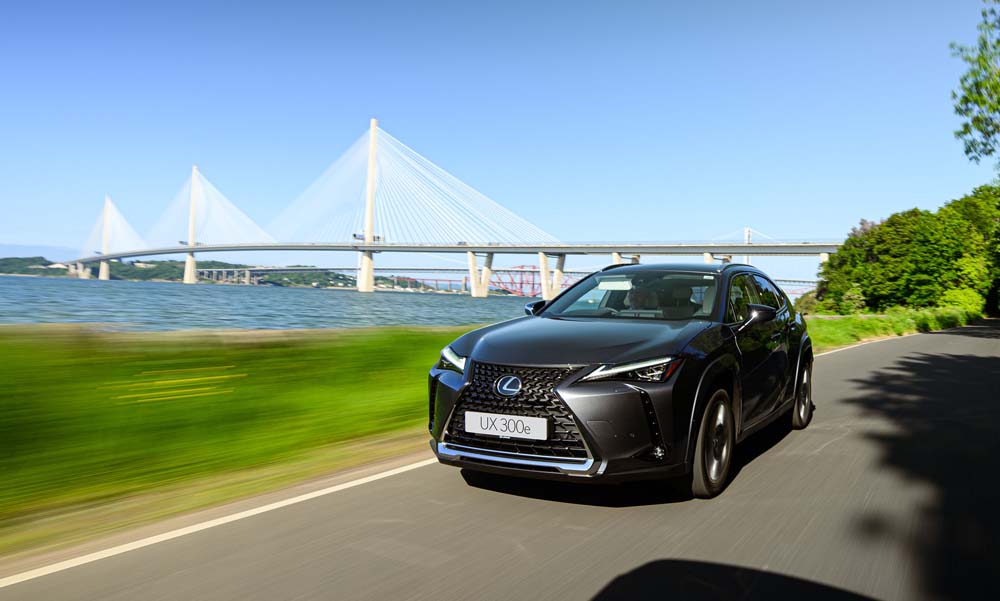 Nuevo Lexus UX 300e. Estos son los cambios en este SUV urbano eléctrico 3 Motor16 Lexus UX 300e eléctrico
