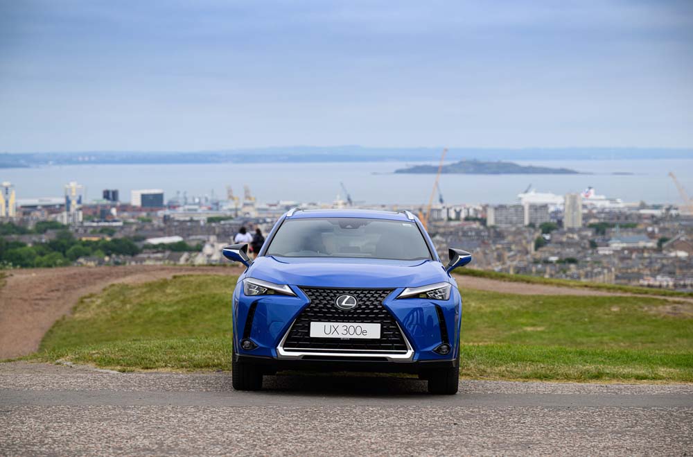 Nuevo Lexus UX 300e. Estos son los cambios en este SUV urbano eléctrico 11 Motor16 Lexus UX 300e 2024 7 Motor16