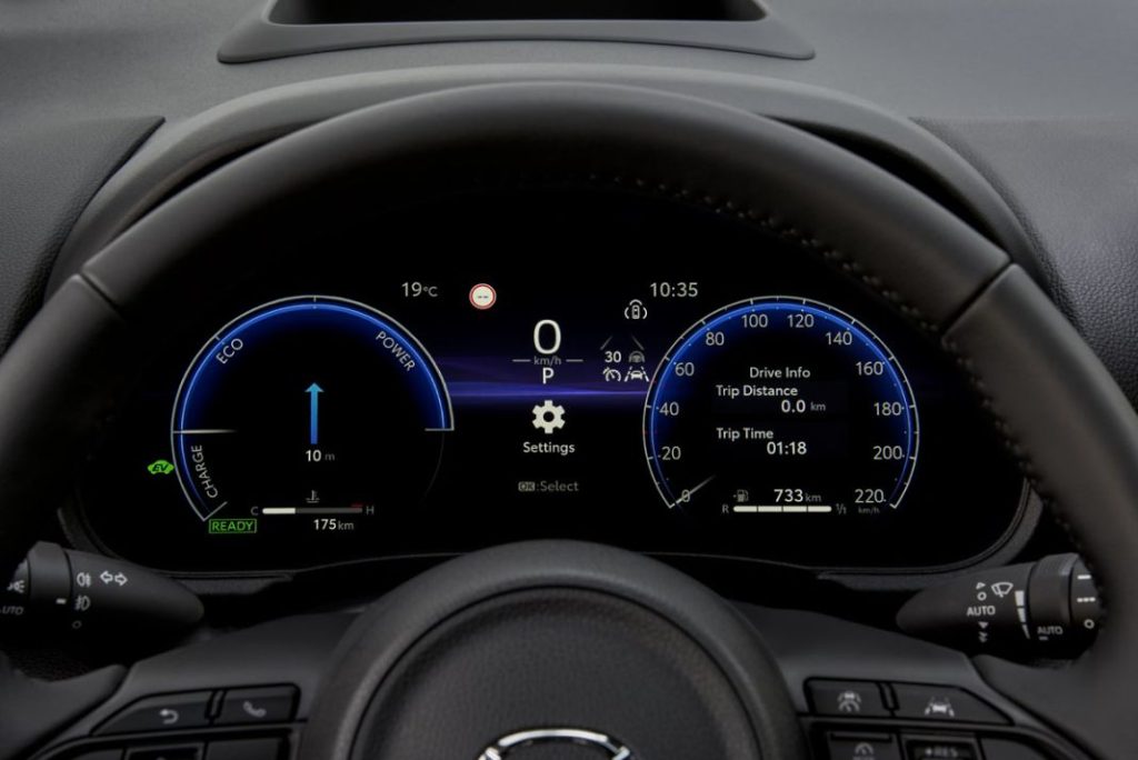 El Mazda2 Hybrid llega, renovado como el Toyota Yaris, al mercado 14 Motor16 MAZDA 2 HYBRID 11 Motor16