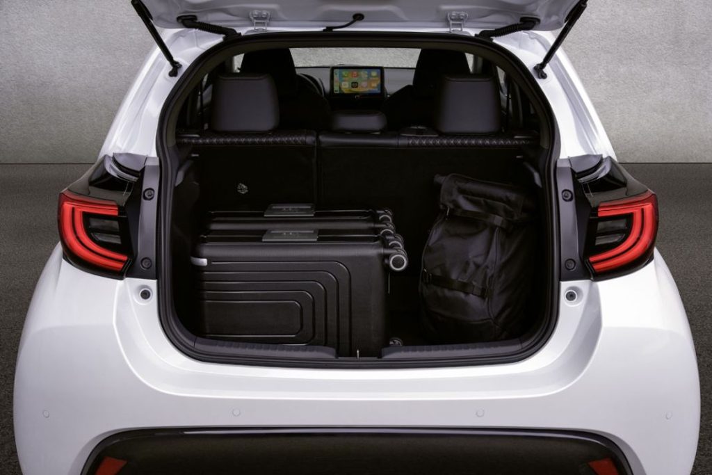 El Mazda2 Hybrid llega, renovado como el Toyota Yaris, al mercado 8 Motor16 MAZDA 2 HYBRID 5 Motor16