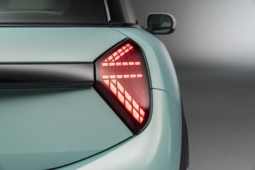 El nuevo Mini Cooper guarda las esencias: 3 puertas, de gasolina y con diversión al volante de serie 14 Motor16 MINI COOPER S 11 Motor16