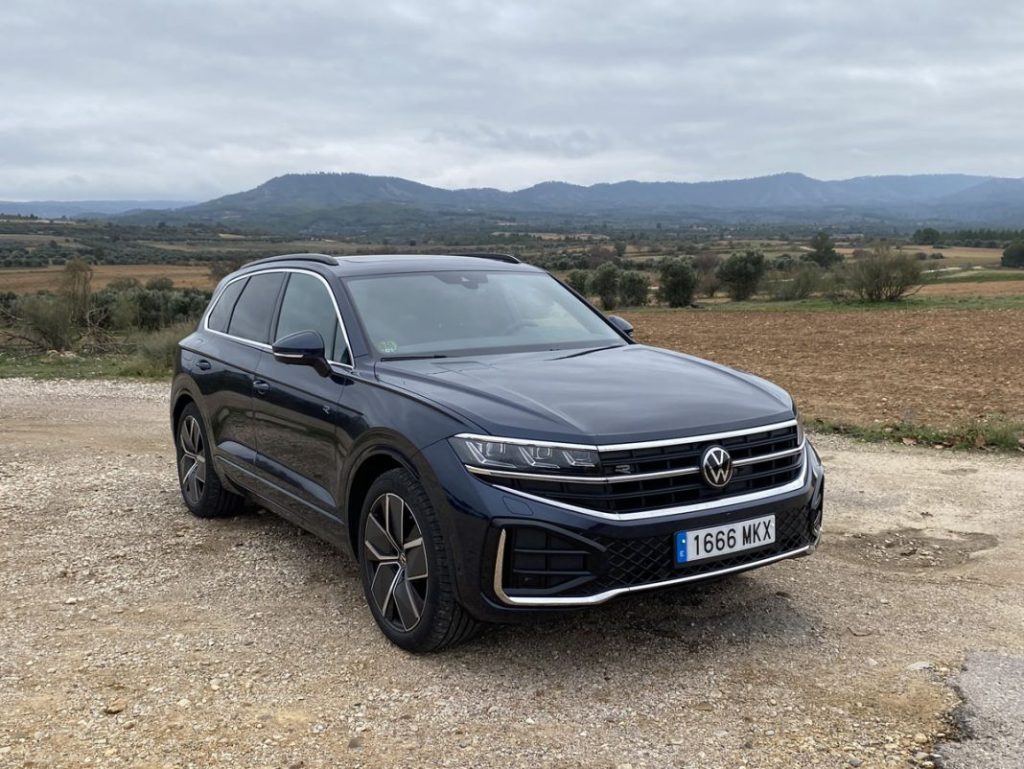 Prueba del Volkswagen Touareg V6 TDI. Un buque insignia como los de antes 5 Motor16 PRUEBA VW TOUAREG V6 TDI 1 Motor16