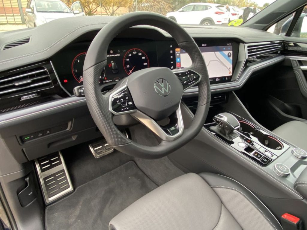 Prueba del Volkswagen Touareg V6 TDI. Un buque insignia como los de antes 19 Motor16 PRUEBA VW TOUAREG V6 TDI 15 Motor16