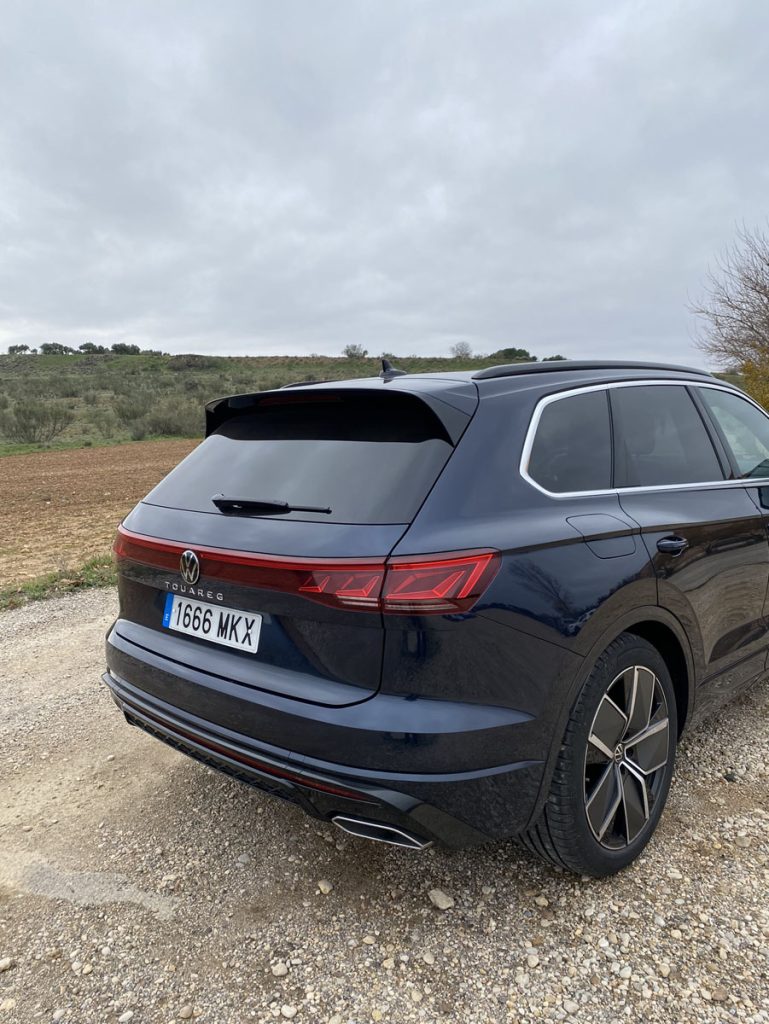 Prueba del Volkswagen Touareg V6 TDI. Un buque insignia como los de antes 9 Motor16 PRUEBA VW TOUAREG V6 TDI 5 Motor16