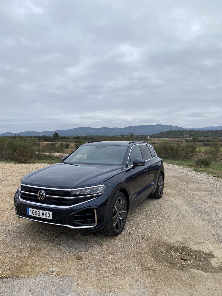 Prueba del Volkswagen Touareg V6 TDI. Un buque insignia como los de antes 12 Motor16 PRUEBA VW TOUAREG V6 TDI 8 Motor16