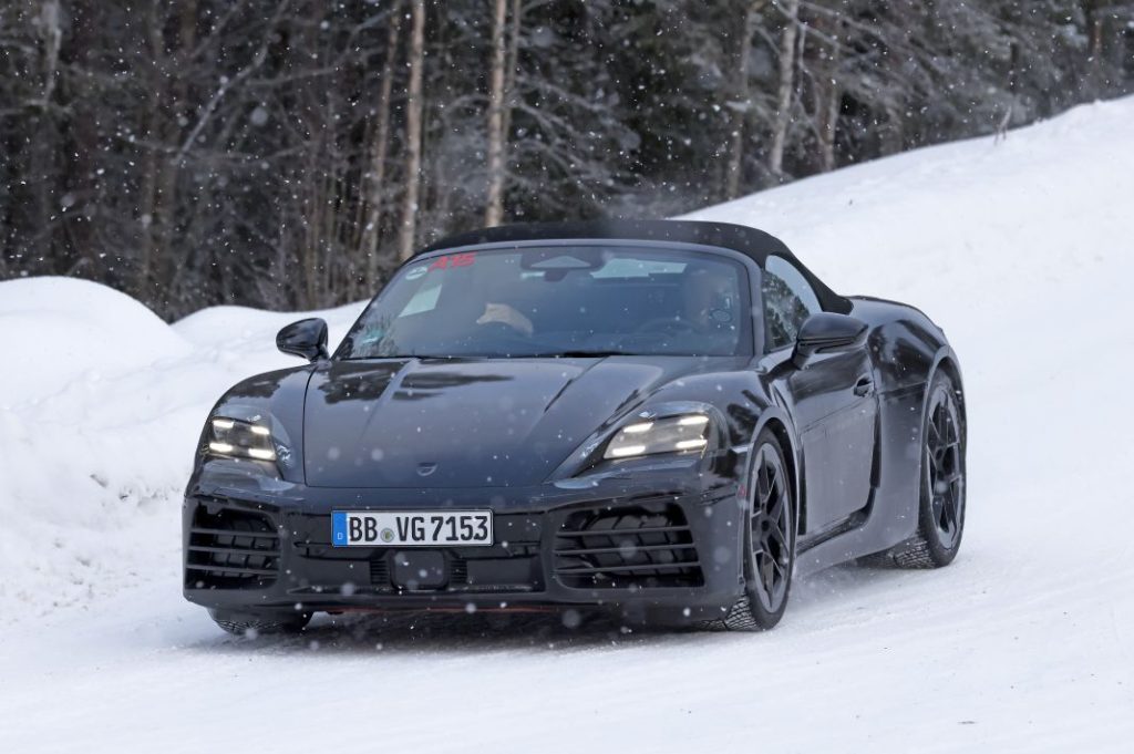 El Porsche 718 Boxster eléctrico se enfrenta de nuevo a las pruebas invernales 26 Motor16 Porsche 718 Boxster electrico 2024 1 1 Motor16