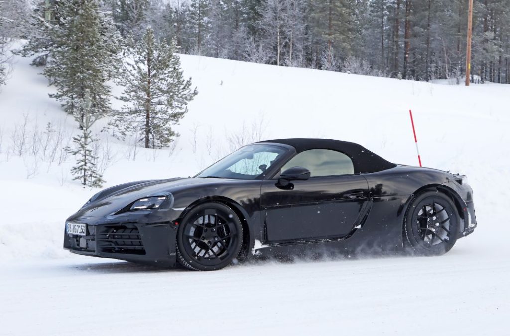 El Porsche 718 Boxster eléctrico se enfrenta de nuevo a las pruebas invernales 11 Motor16 Porsche 718 Boxster electrico 2024 1 16 Motor16